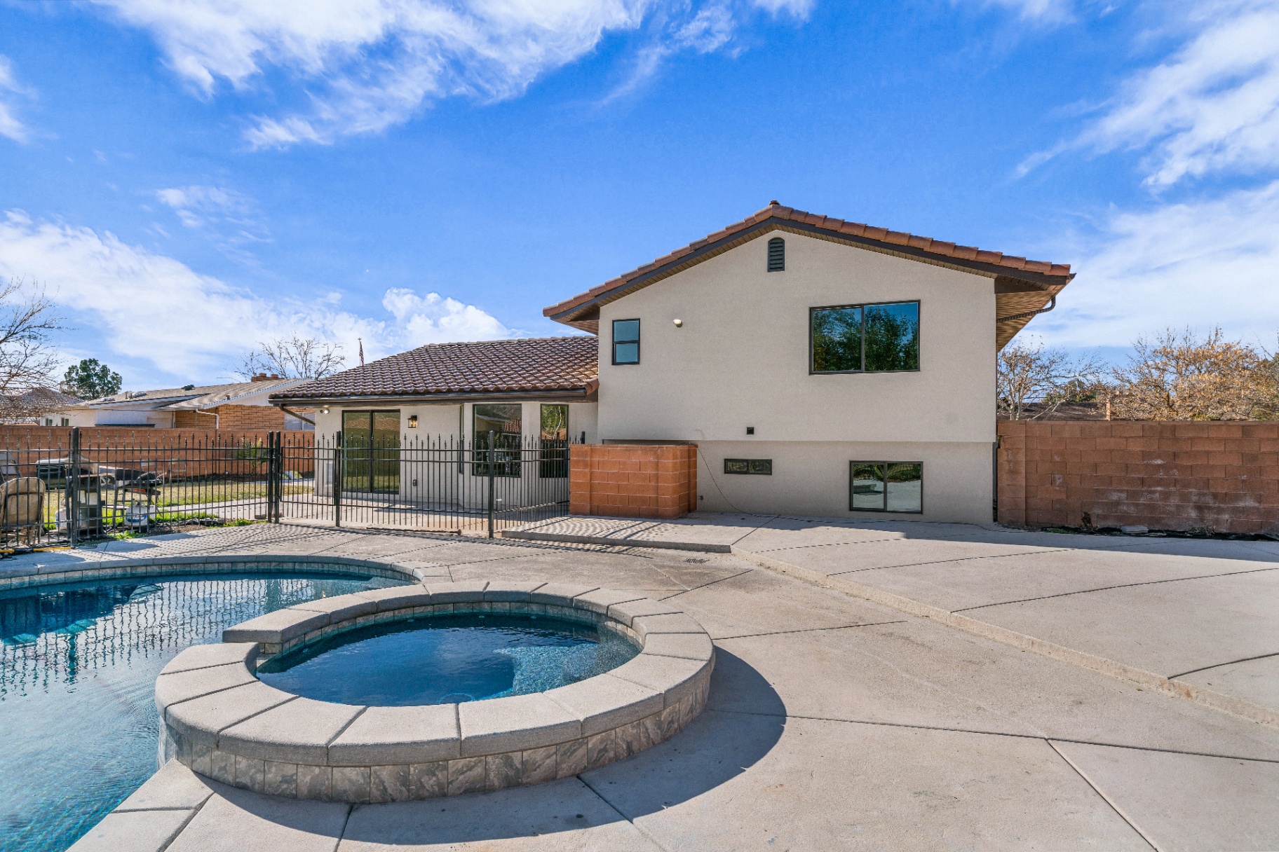 Backyard — Pool & Spa Retreat